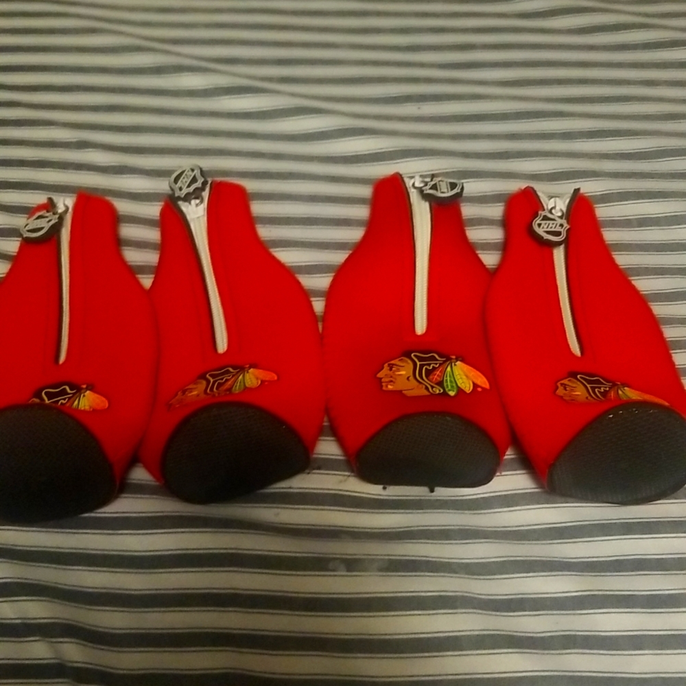 NWOT CHICAGO BLACKHAWKS NHL 12 OZ BOTTLE COOZIE BUYING SET OF 4